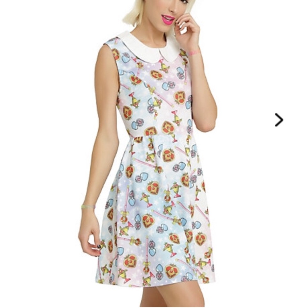 ✨💗 NWOT Sailor Moon Locket Dress! 💗✨